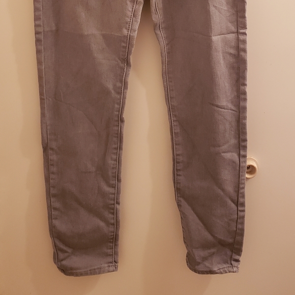 🦄Forever 21 grey skinny jeans - Picture 2 of 3